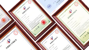 金品泉產(chǎn)品擁有國(guó)家頒發(fā)的衛(wèi)生批件、外觀(guān)設(shè)計(jì)專(zhuān)利、材質(zhì)ROHS（環(huán)保）合格證書(shū)以及12365防偽等相關(guān)證書(shū)，保證代理商安全、放心運(yùn)營(yíng)。